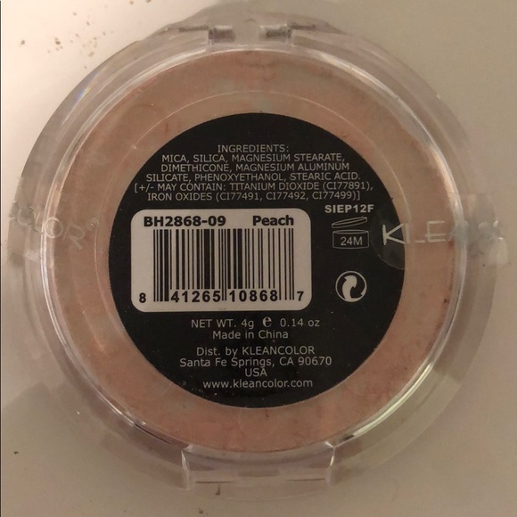 Facial Highlighter - Picture 3 of 3